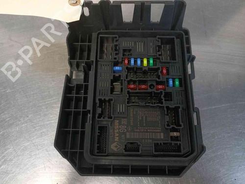 Used Fuse box Fuse box RENAULT CLIO V (B7_) 1.3 TCe 130 (B7MF) (131 hp) 39894363 39894363