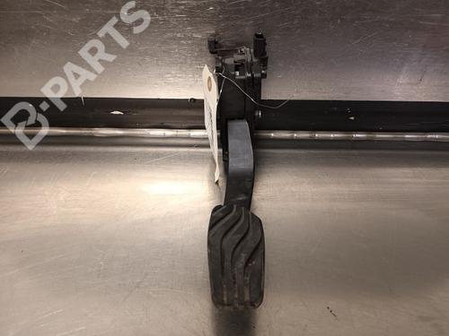 Used Pedal DACIA DUSTER (HM_) 1.5 dCi 110 (HMAB) (109 hp) 9337320
