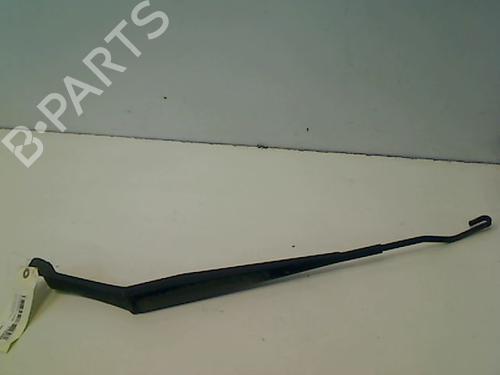 Used Front windshield wiper arm KIA SPORTAGE II (JE_, KM_) 2.0 CRDi 4WD (113 hp) 14869690