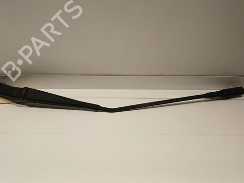 Used Front windshield wiper arm MERCEDES-BENZ B-CLASS Sports Tourer (W245) B 180 CDI (245.207) (109 hp) 31579196