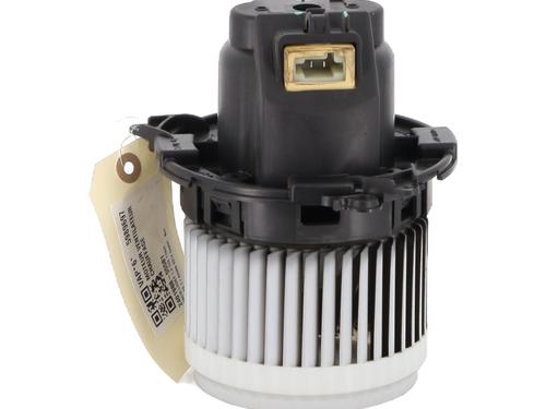 Used Heater blower motor DACIA LODGY (JS_) 1.2 TCe (JSAY, JSM0) (115 hp) 23647827