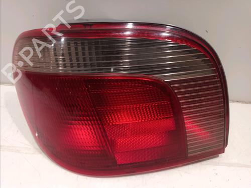 Venstre baglygte TOYOTA YARIS (_P1_) 1.0 (SCP10_, SCP10R) (68 hp) 17371252