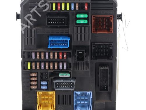 Used Fuse box Fuse box 38084076 38084076