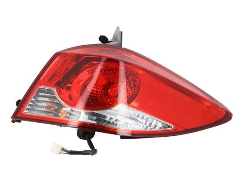 right-taillight-chevrolet-cruze-hatchback-j305-2010-34112824 main image