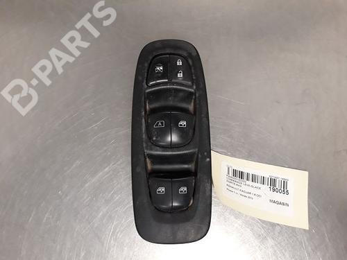 Mando elevalunas delantero izquierdo RENAULT KADJAR (HA_, HL_) 1.6 dCi 130 (130 hp) 9321767