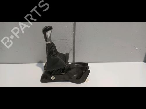 Palanca cambio manual MERCEDES-BENZ A-CLASS (W176) A 180 (176.042) (122 hp) 12943986