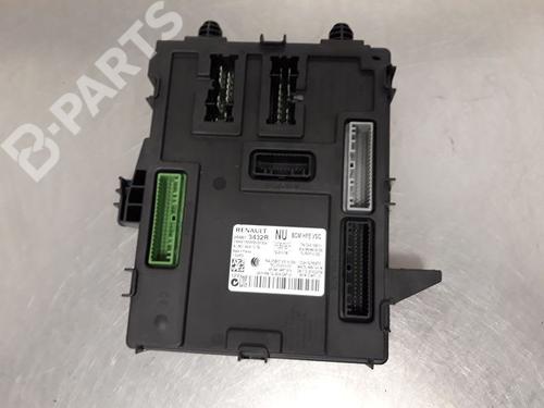 Caja reles / fusibles RENAULT KADJAR (HA_, HL_) 1.6 dCi 130 (130 hp) 9321984