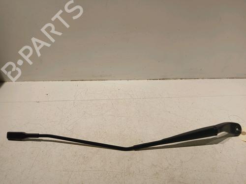 Used Front windshield wiper arm DACIA SANDERO III 1.0 TCe 90 (91 hp) 18663637