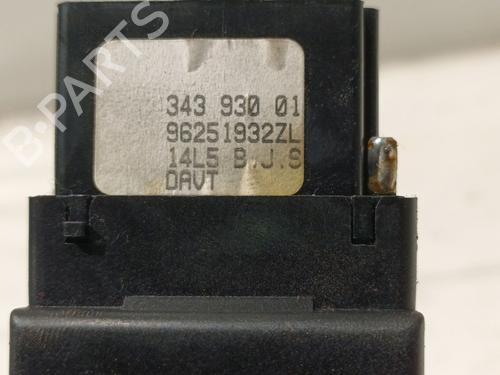 Steering column stalk PEUGEOT 106 II (1A_, 1C_) 1.5 D | BP15657227I23 