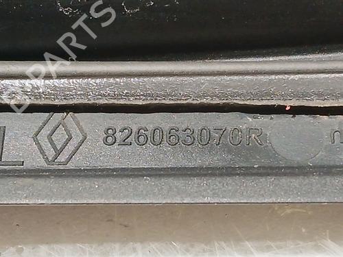 Rear left exterior door handle RENAULT ZOE (BFM_) ZOE (BFMD) | BP17181338C130 