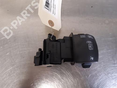 Used Switch RENAULT MEGANE III Hatchback (BZ0/1_, B3_) 1.5 dCi (BZ09, BZ0D, BZ1W, BZ29, BZ14) (110 hp) 9333621