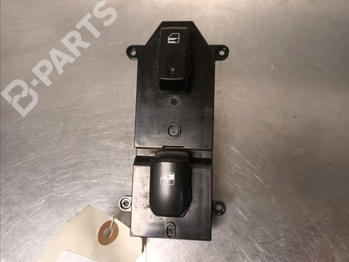 Used Right front window switch HYUNDAI SANTA FÉ II (CM) 2.2 CRDi GLS (150 hp) 12197832