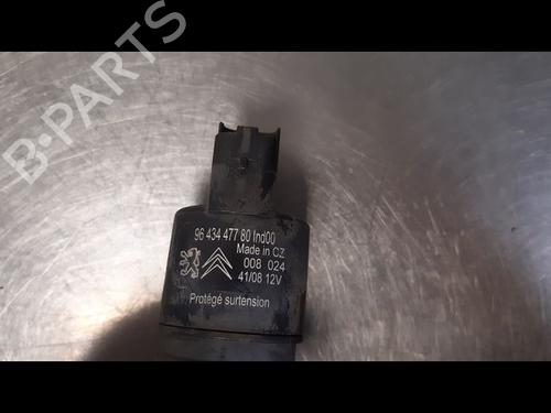 Washer pump CITROËN C5 III (RD_) 1.6 HDi 110 (RD9HZC) | BP14870222E24 