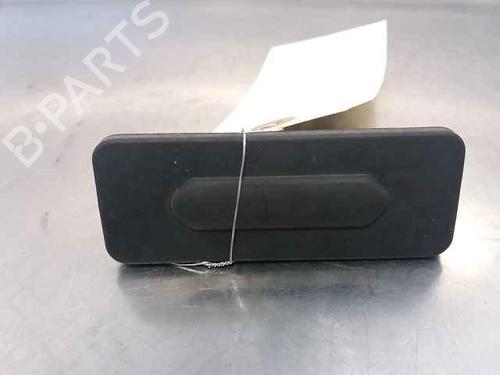 Used Tailgate handle Tailgate handle 38301432 38301432
