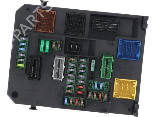 Fuse box PEUGEOT 308 II (LB_, LP_, LW_, LH_, L3_) 1.6 BlueHDi 120 | BP26516833E1 