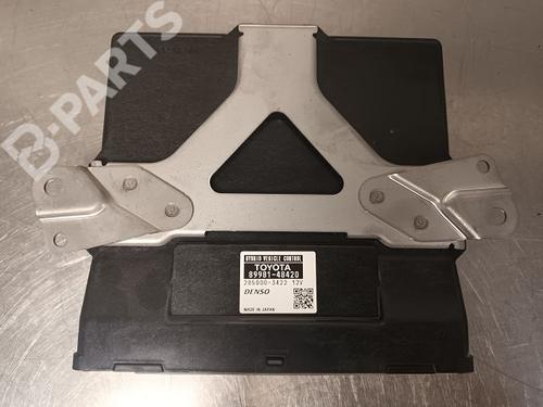 Used Fuse box LEXUS RX (_L2_) 450h AWD (GYL25_, GYL25, GYL26) (262 hp) 9338073
