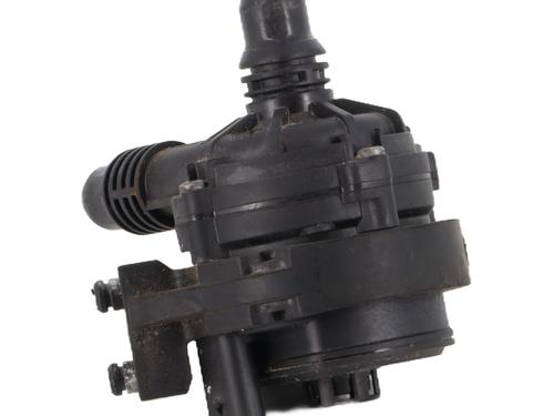 Used Auxiliary water pump Auxiliary water pump BMW 5 (G30, F90) 520 d Mild-Hybrid (190 hp) 39967349 39967349