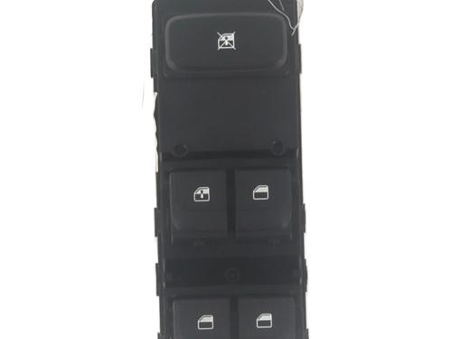 switch-kia-rio-iv-yb-sc-fb-2017-36035460 main image