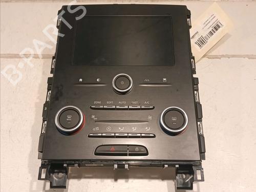 Used Display monitor RENAULT MEGANE IV Hatchback (B9A/M/N_) 1.5 dCi 110 (B9A3) (110 hp) 16740383