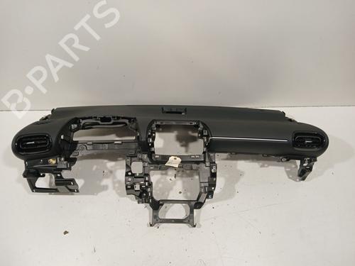 Instrumentbræt TOYOTA YARIS (_P21_, _PA1_, _PH1_) 1.5 Hybrid (MXPH10, MXPH11) (116 hp) 32131872