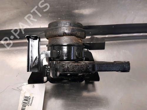 Used Engine mount SUZUKI SX4 S-Cross (JY) 1.6 DDiS AllGrip (AKK 416D) (120 hp) 30409511