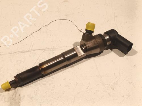 inyector-renault-megane-iv-hatchback-b9amn_-2015-36352586 main image