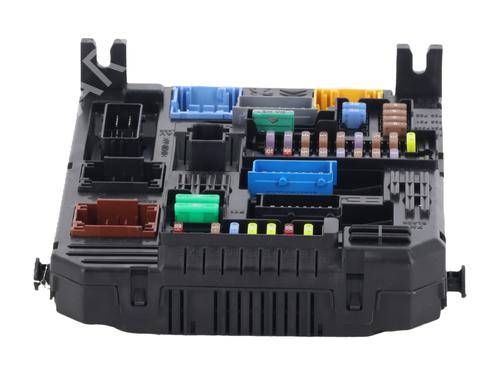 Fuse box CITROËN C4 III (BA_, BB_, BC_) BLUEHDI 110 (BBYHSA) | BP39700290E1 - Image 2