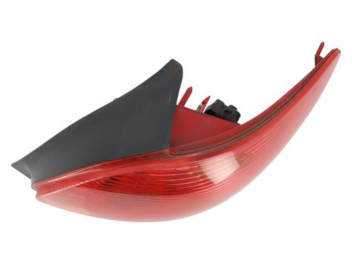 Right taillight PEUGEOT 206 Hatchback (2A/C) 2.0 HDI 90 | BP23558389C35 