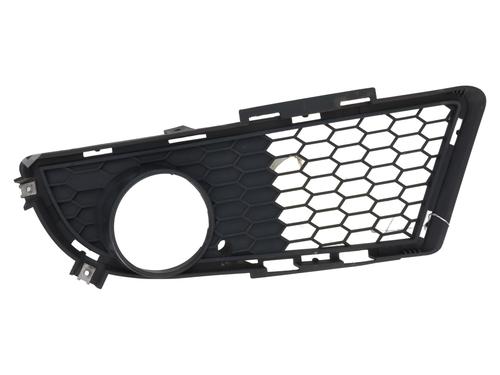 Used Grille BMW 3 (F30, F80) 318 d (143 hp) 22244412