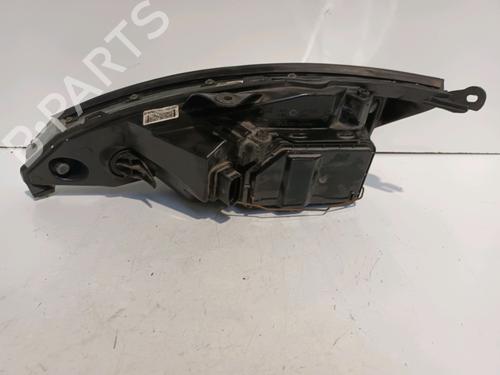 Right headlight FORD FOCUS I (DAW, DBW) 1.8 TDCi | BP13213854C29 