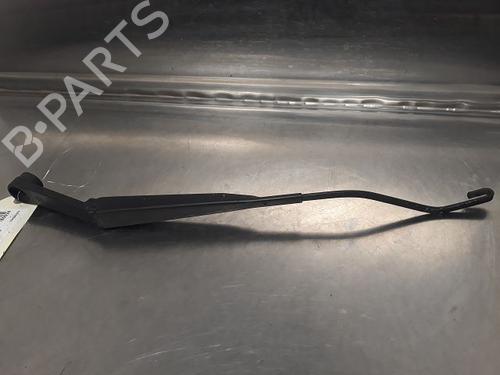 Used Front windshield wiper arm KIA CARENS II MPV (FJ) 2.0 CRDi (113 hp) 20599859