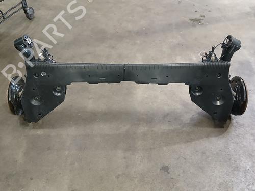 Used Rear axle RENAULT CLIO V (B7_) 1.6 E-TECH 140 (B7MU) (140 hp) 28838306