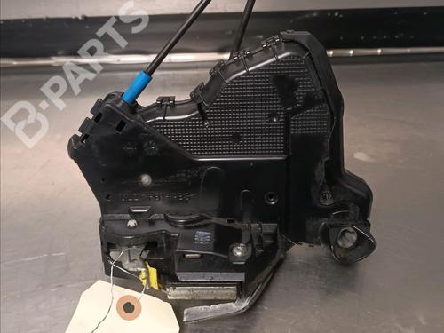Used Front left lock TOYOTA AURIS (_E15_) 1.4 D-4D (NDE150_, NDE150R) (90 hp) 10862921