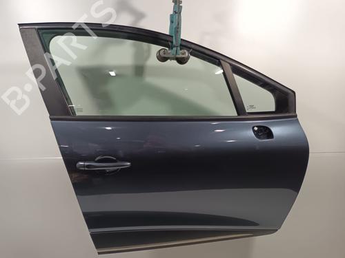 Puerta delantera derecha Puerta delantera derecha RENAULT CLIO IV (BH_) 1.5 dCi 75 (75 hp) 37413861 37413861