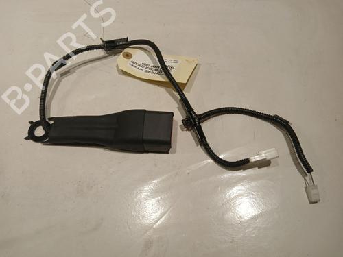 Engate do cinto TOYOTA YARIS (_P21_, _PA1_, _PH1_) 1.5 Hybrid (MXPH13) (131 hp) 20609860