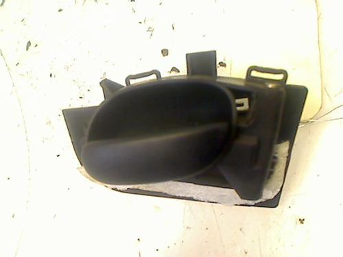 Used Front right interior door handle Front right interior door handle PEUGEOT 206 Hatchback (2A/C) 1.1 i (60 hp) 9318867 9318867