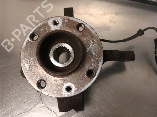 Used Left front steering knuckle DACIA SANDERO 1.5 dCi (86 hp) 14860745