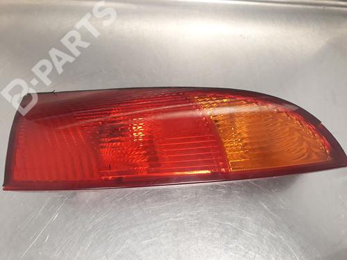 Feu arrière droit FORD FOCUS I (DAW, DBW) 1.8 TDCi (100 hp) 9323538