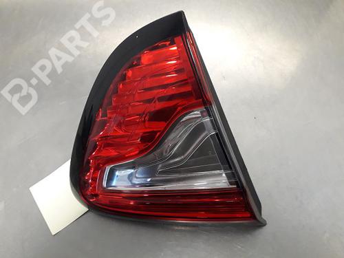 Achterlicht kofferdeksel achterklep links RENAULT CAPTUR I (J5_, H5_) 0.9 TCe 90 (90 hp) 9324489