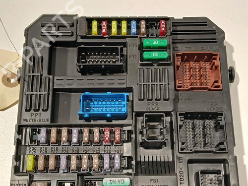 Fuse box PEUGEOT 208 II (UB_, UP_, UW_, UJ_) e-208 | BP17527578E1 