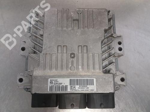 Used Engine control unit (ECU) PEUGEOT 5008 (0U_, 0E_) 1.6 HDi (112 hp) 9322007