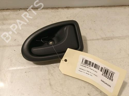 Used Front right interior door handle RENAULT TRAFIC II Van (FL) 1.9 dCi 100 (FL0C) (101 hp) 16106060