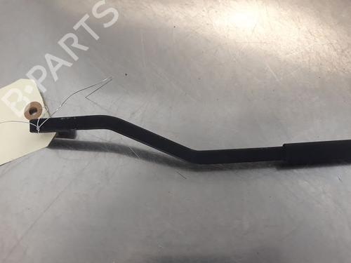Front windshield wiper arm KIA SPORTAGE II (JE_, KM_) 2.0 CRDi 4WD | BP14869518C143