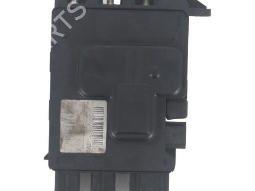 Used Fuse box RENAULT MEGANE III Coupe (DZ0/1_) 1.5 dCi (DZ0A) (86 hp) 30338305