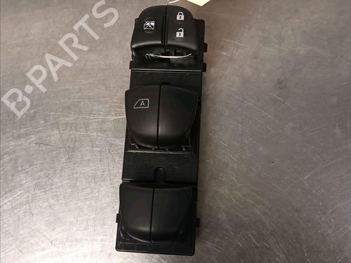 Used Switch NISSAN X-TRAIL III (T32_, T32R, T32RR) [2013-2025]  30455380