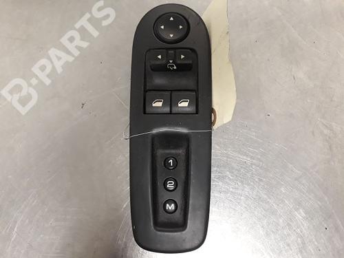 Used Switch PEUGEOT 407 Coupe (6C_) 2.7 HDi (204 hp) 9321277