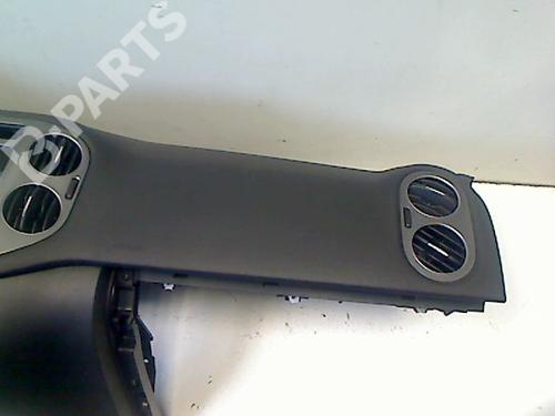 Dashboard VW TIGUAN (5N_) 2.0 TDI | BP9318143C46