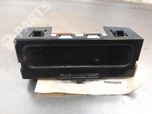 Used Display monitor RENAULT MEGANE II (BM0/1_, CM0/1_) 1.5 dCi (BM02, BM13, BM2A, CM02, CM13) (101 hp) 9319134