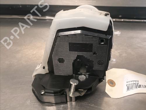 Rear right lock TOYOTA VERSO S (_P12_) 1.4 D4-D (NLP121_, NLP121R) 6905052220