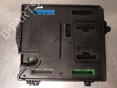 Used Fuse box RENAULT MEGANE CC (EZ0/1_) 1.4 TCe (EZ0F, EZ1V) (131 hp) 21781586